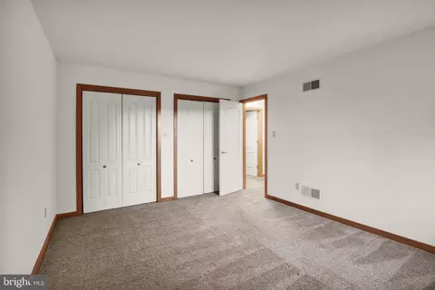Bedroom - 340 Mountain View Rd, Reading, PA 19607 photo 3 of 7
