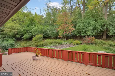 Exterior - 340 Mountain View Rd, Reading, PA 19607 photo 9 of 10