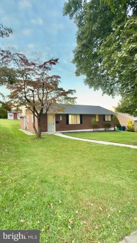 2037 Girard Ave, Reading, PA 19609