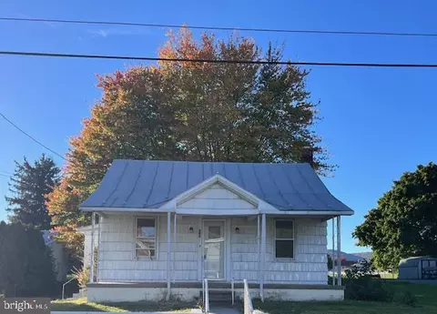 35 N 4th St, Shartlesville, PA 19554