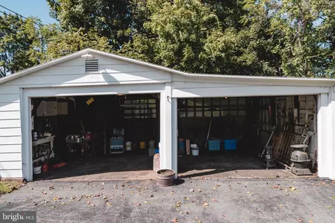 Exterior - 1991 Cedar Top Rd, Reading, PA 19607 photo 9 of 9
