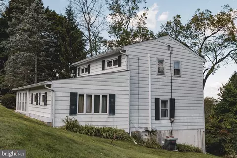 Exterior - 1991 Cedar Top Rd, Reading, PA 19607 photo 2 of 9