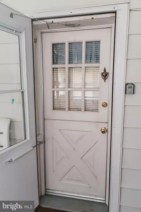 Entry Way - 1991 Cedar Top Rd, Reading, PA 19607 photo 6 of 6