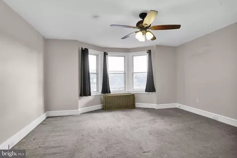 Living - 915 Gregg Ave, Reading, PA 19607 photo 5 of 5