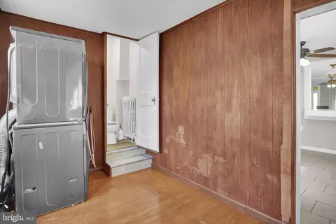 Entry Way - 915 Gregg Ave, Reading, PA 19607 photo 3 of 5