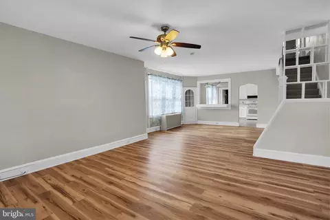 Living - 915 Gregg Ave, Reading, PA 19607 photo 1 of 5