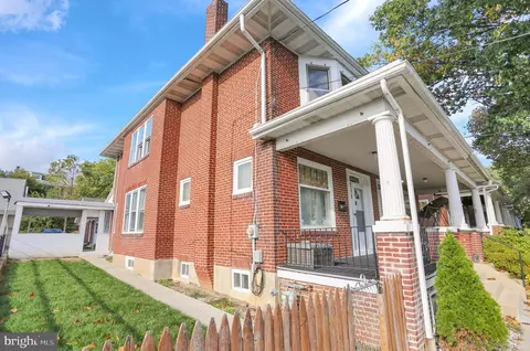 Exterior - 915 Gregg Ave, Reading, PA 19607 photo 3 of 10