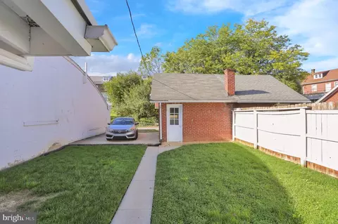 Exterior - 915 Gregg Ave, Reading, PA 19607 photo 7 of 10