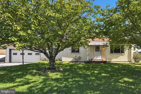 1161 Main St, Shoemakersville, PA 19555