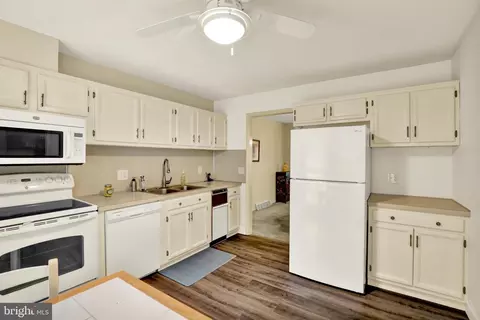 Kitchen - 21 Club Ln, Reading, PA 19607 photo 3 of 3