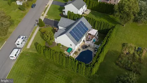 View/Area - 4910 Green Tree Rd, Reading, PA 19606 photo 4 of 5