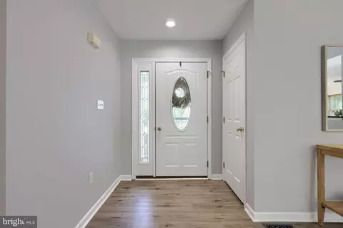 Entry Way - 4910 Green Tree Rd, Reading, PA 19606 photo 1 of 6