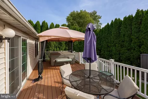 Exterior - 4910 Green Tree Rd, Reading, PA 19606 photo 5 of 5