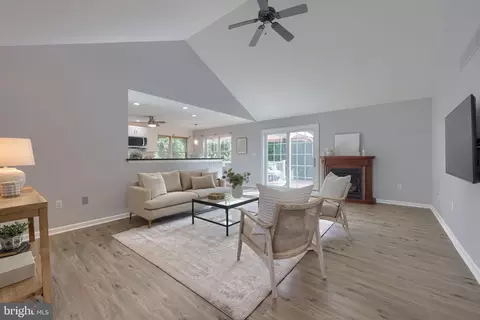 Living - 4910 Green Tree Rd, Reading, PA 19606 photo 2 of 2