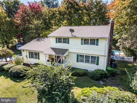 View/Area - 35 Peach Tree Ln, Sinking Spring, PA 19608 photo 3 of 3