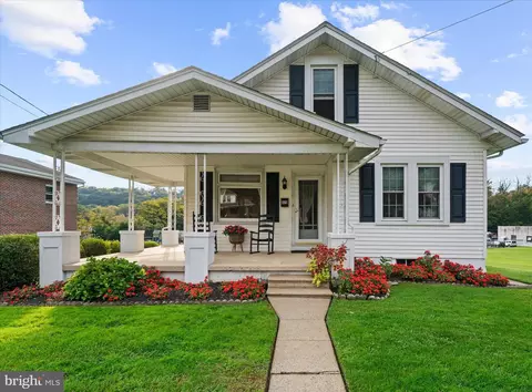 820 S Reading Ave, Boyertown, PA 19512