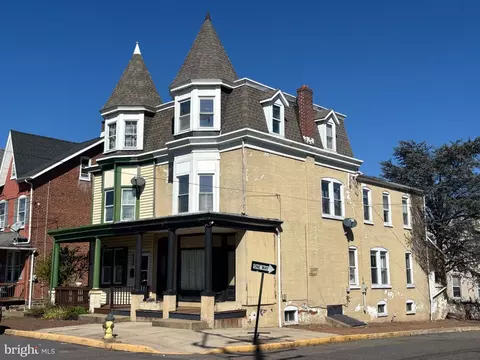233 E 3rd St, Boyertown, PA 19512