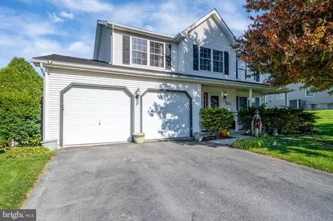 525 Luella Dr, Kutztown, PA 19530