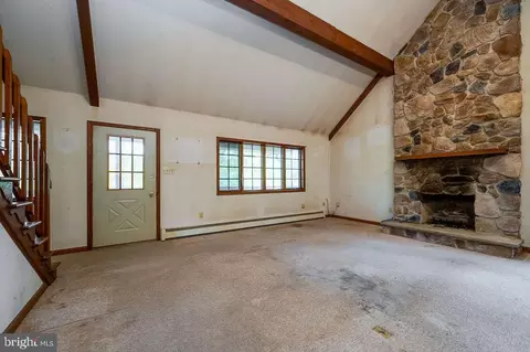 Living - 122 Mine Rd, Oley, PA 19547 photo 3 of 6