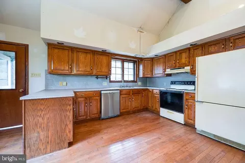 Kitchen - 122 Mine Rd, Oley, PA 19547 photo 1 of 3