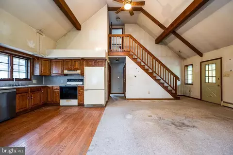 Entry Way - 122 Mine Rd, Oley, PA 19547 photo 1 of 2