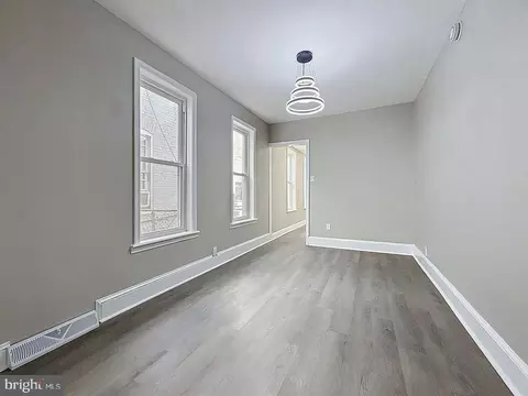 Living - 207 N 2nd St, Reading, PA 19601 photo 7 of 9