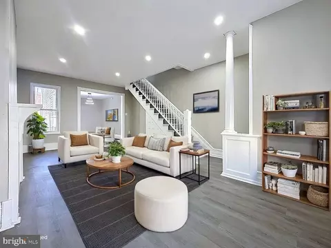 Living - 207 N 2nd St, Reading, PA 19601 photo 3 of 9
