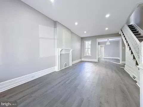 Living - 207 N 2nd St, Reading, PA 19601 photo 1 of 9