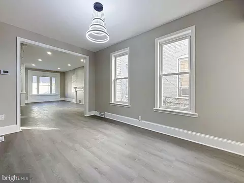 Living - 207 N 2nd St, Reading, PA 19601 photo 8 of 9