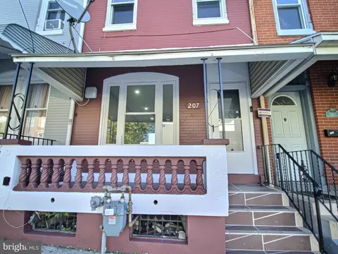Exterior - 207 N 2nd St, Reading, PA 19601 photo 3 of 3