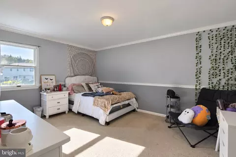 Bedroom - 2726 Beacon Dr, Sinking Spring, PA 19608 photo 2 of 4