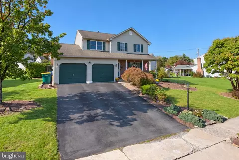 Exterior - 2726 Beacon Dr, Sinking Spring, PA 19608 photo 2 of 6