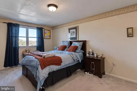 Bedroom - 2726 Beacon Dr, Sinking Spring, PA 19608 photo 3 of 4