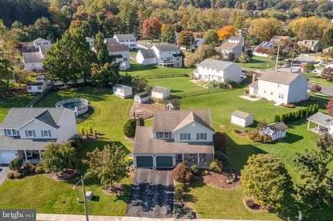 View/Area - 2726 Beacon Dr, Sinking Spring, PA 19608 photo 1 of 10