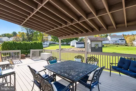 Exterior - 2726 Beacon Dr, Sinking Spring, PA 19608 photo 5 of 6