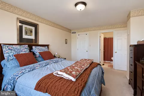 Bedroom - 2726 Beacon Dr, Sinking Spring, PA 19608 photo 4 of 4