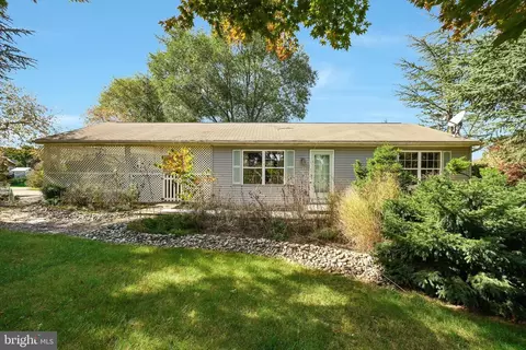 31 Jacob Dr, Bethel, PA 19507