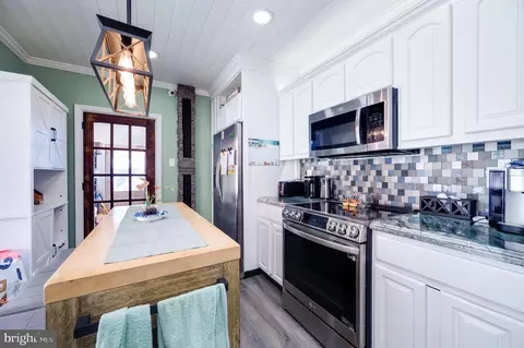 Kitchen - 37 N Wyomissing Ave, Reading, PA 19607 photo 3 of 4