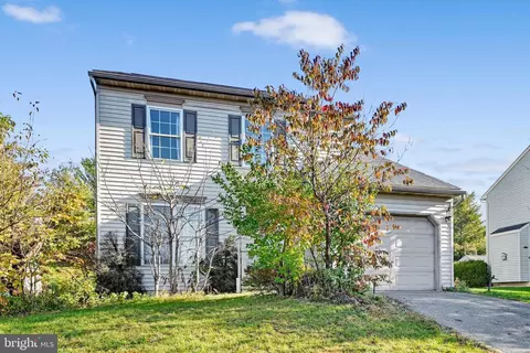 1037 Christina Dr, Leesport, PA 19533