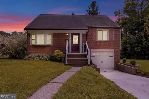 6 Darlin Dr, Reading, PA 19609