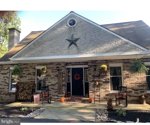 83 Sandy Hill Rd, Boyertown, PA 19512