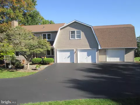 80 Indian Ln, Boyertown, PA 19512
