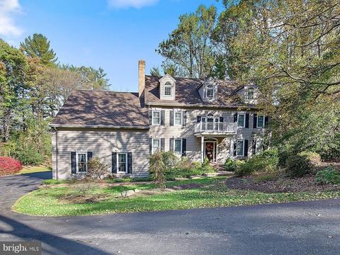 28 Hessian Blvd, Reading, PA 19607 photo 1