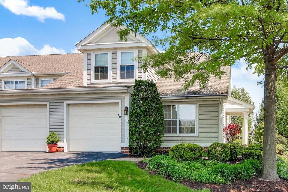 112 Oak Hill Ln, Reading, PA 19610 26 Photos MLS PABK341172 Movoto