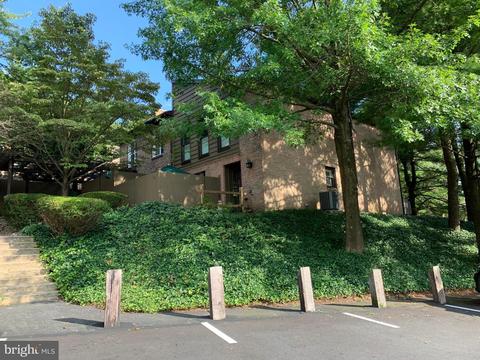 141 Merion Ln, Reading, PA 19607 photo 1