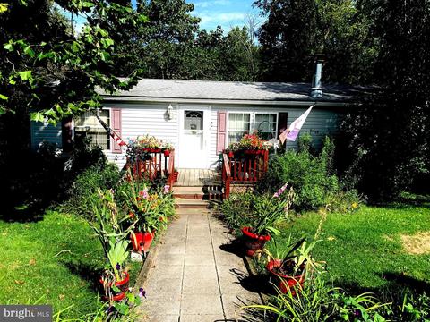 617 Ebersole Rd, Reading, PA 19605 photo 1