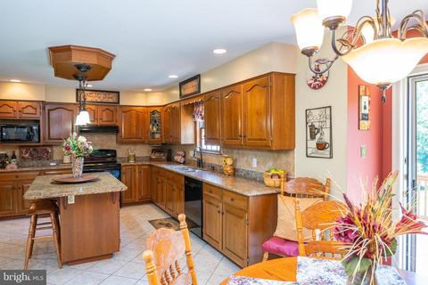 2 Glen Hollow Ct, Reading, PA 19607 photo 15