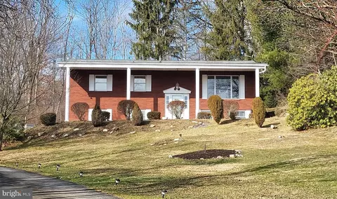 2120 21st St, Altoona, PA 16601