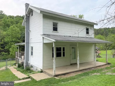 945 Bell Tip Rd, Tyrone, PA 16686