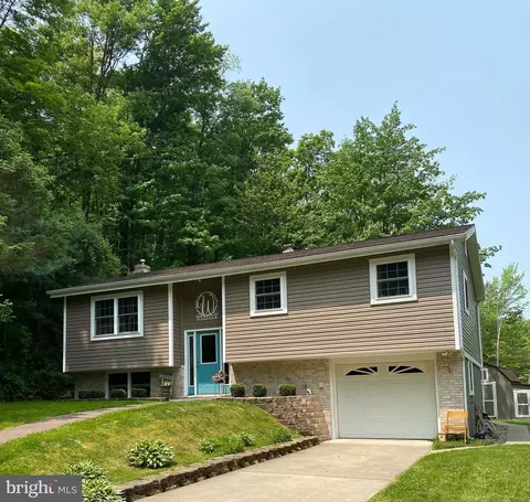 2260 W 12th St, Tyrone, PA 16686